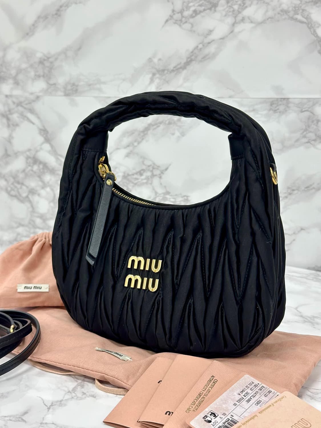 미우미우 완더 마트라세 호보백 상품이미지2