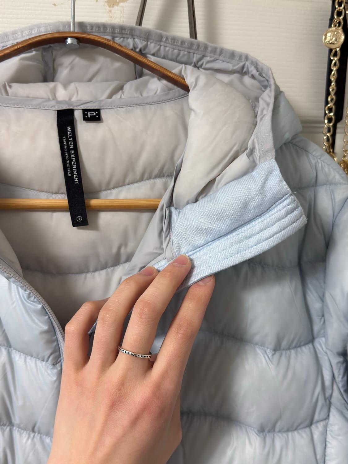 웰터익스페리먼트 경량패딩 스카이블루 2사이즈 상품이미지5