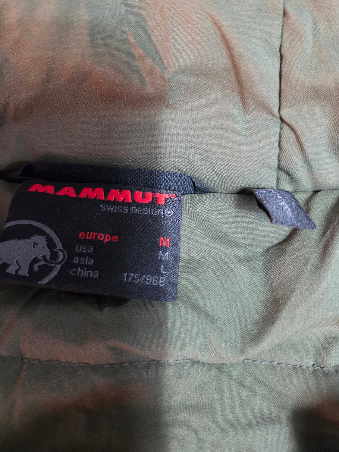 마무트 라이트 그린 바람막이 자켓 상품이미지4