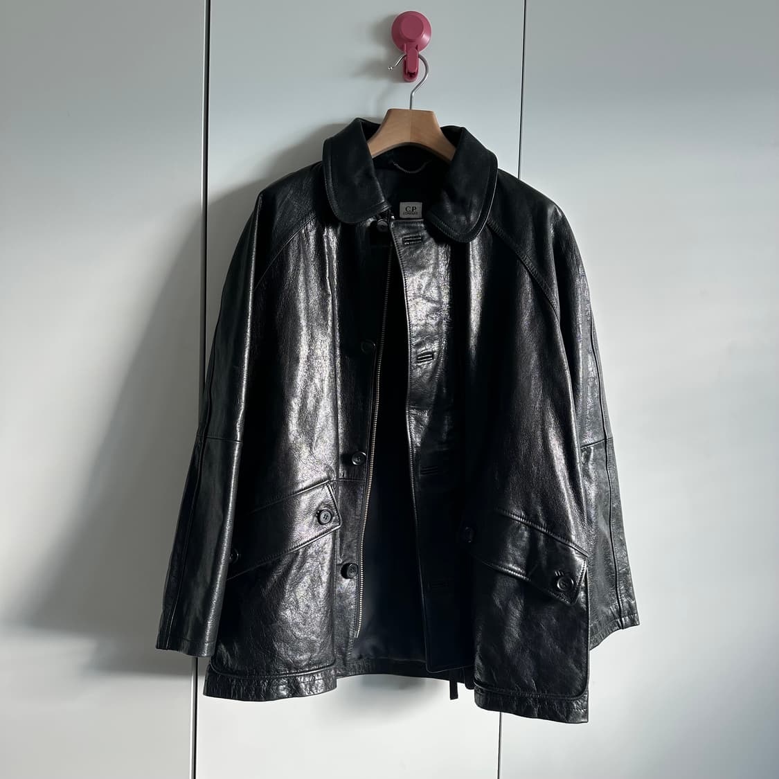 CP컴퍼니 고트스킨 라운드카라 레더자켓 상품이미지4