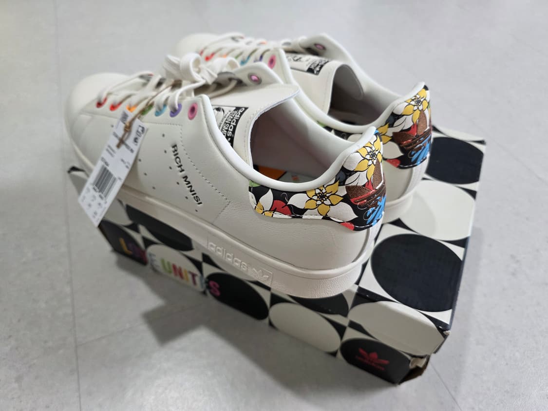 [새상품] 아디다스 리치 므니시x스탠 스미스 프라이드ID7494 300 상품이미지2