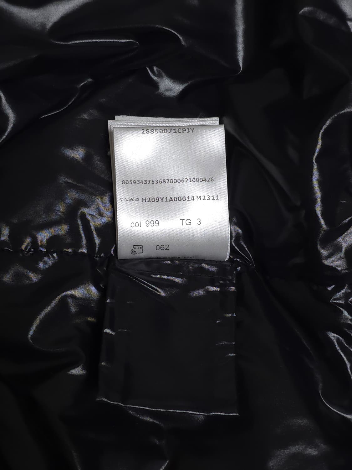 [3] 몽클레어 알릭스 22FW 알몬드 패딩 블랙 상품이미지10