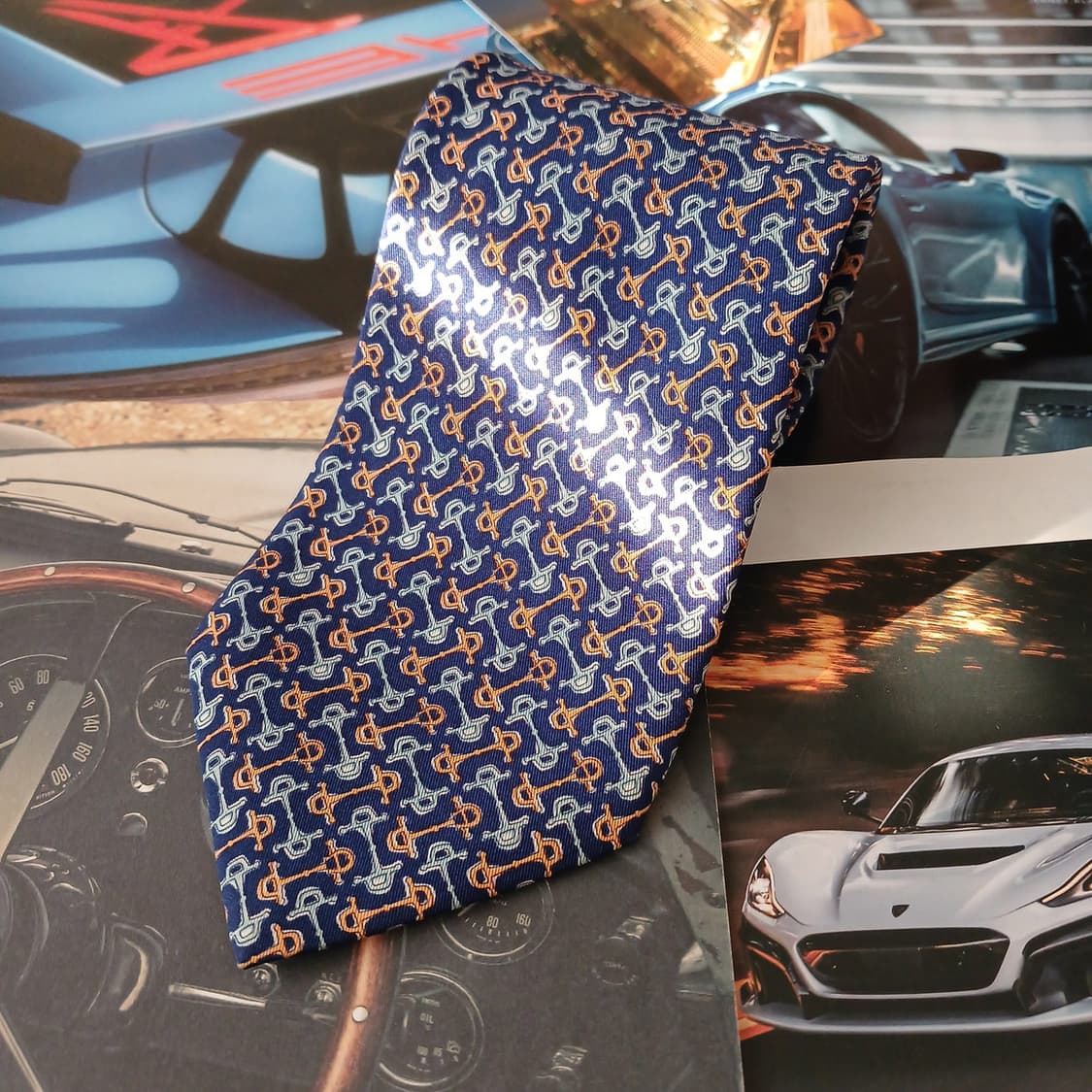 아이그너 실크 네이비 로고 패턴 넥타이 9.6cm A+등급 A19076
 상품이미지2