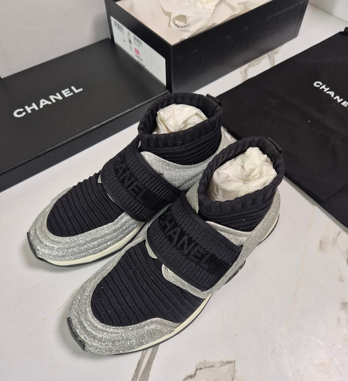 (정품) 샤넬 삭스 미드컷 글리터 스니커즈 35 상품이미지1