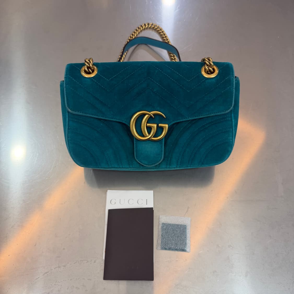 [리오브전포점] 구찌 GG마몽 벨벳 체인 숄더 겸 크로스백 상품이미지1