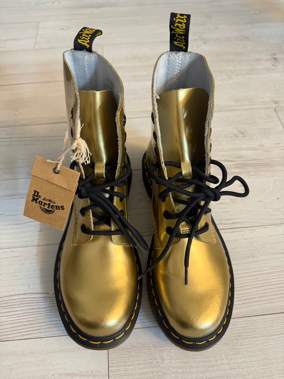 [새상품]닥터마틴 1460 Spectra Patent Gold 상품이미지1