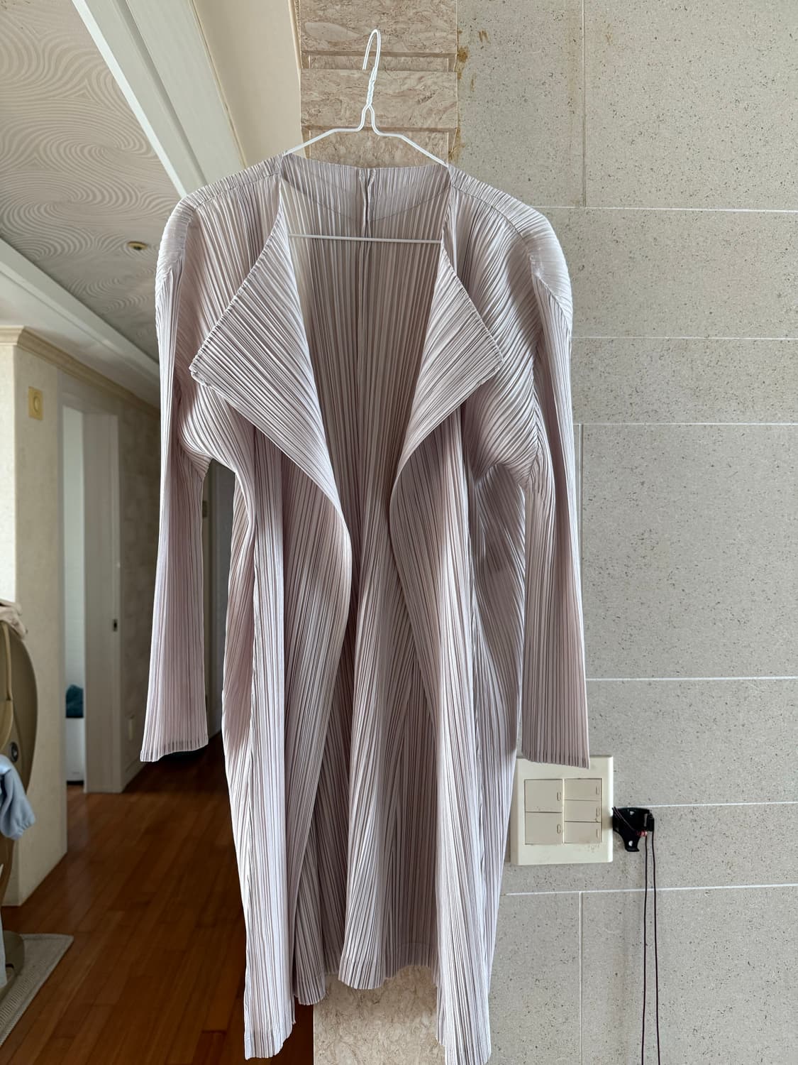 플리츠플리즈 가디건 국내판  상품이미지1