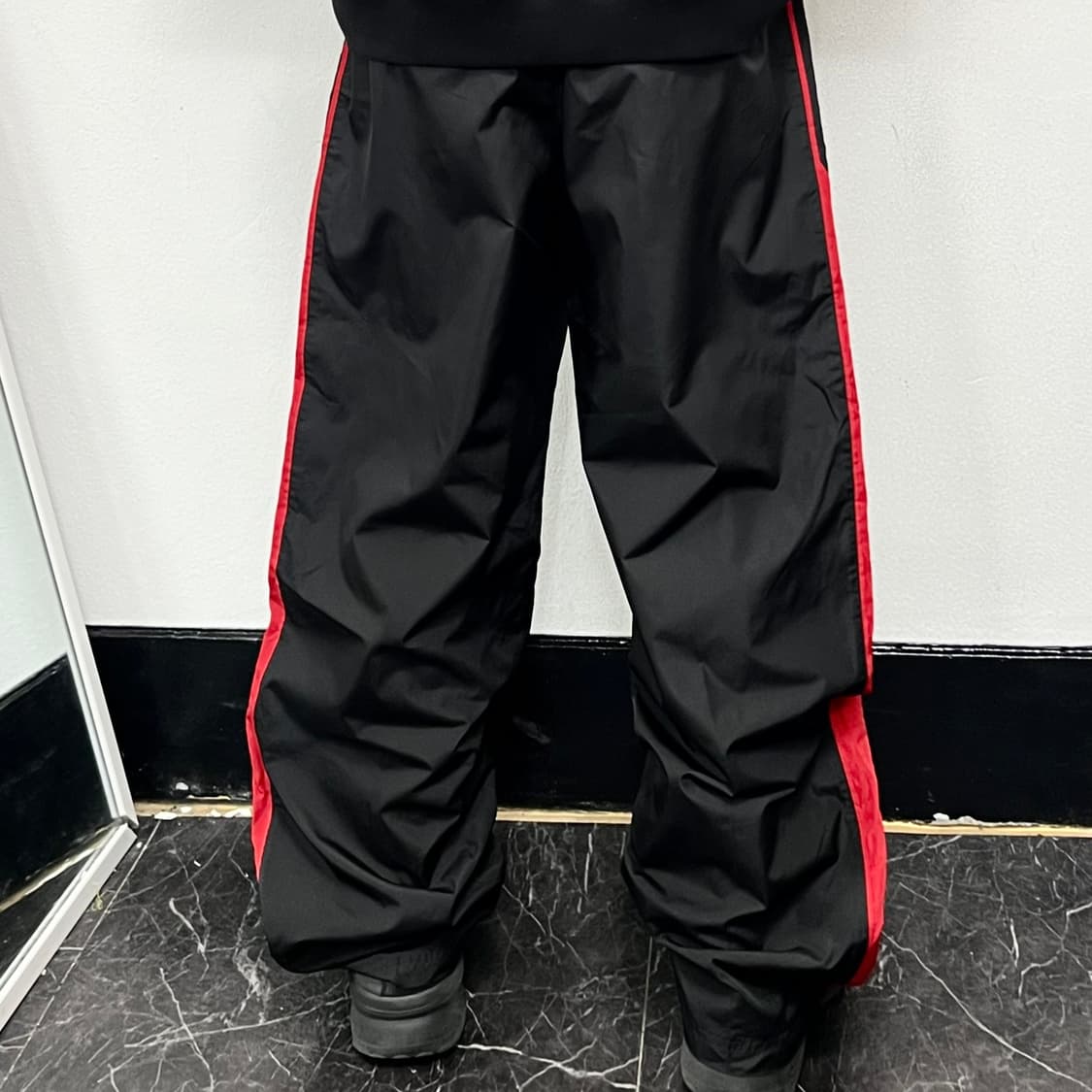 맨체스터 유나이티드 엠블럼 와이드 트랙팬츠 상품이미지3