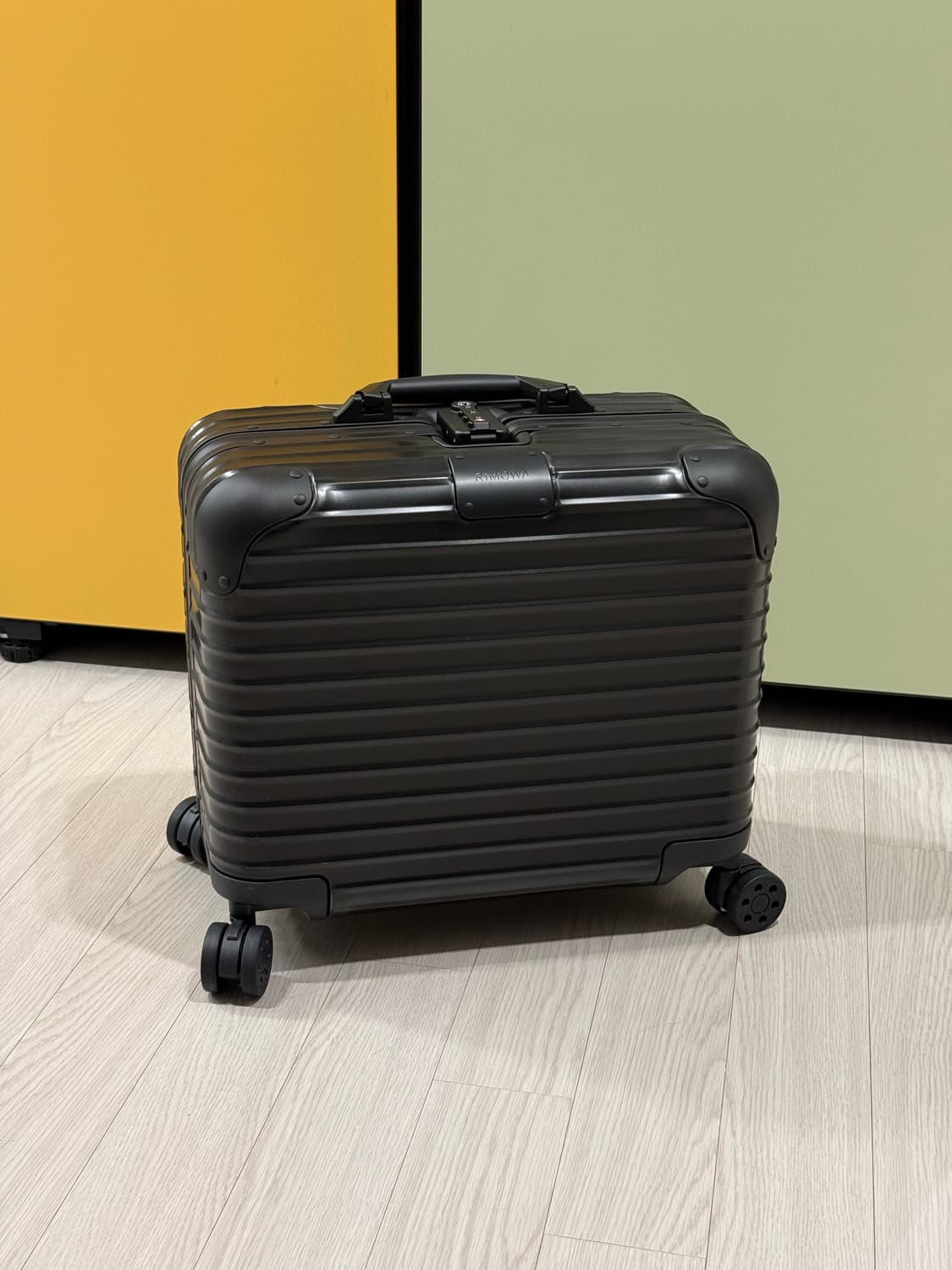 리모와 오리지널 블랙 컴팩트 상품이미지1