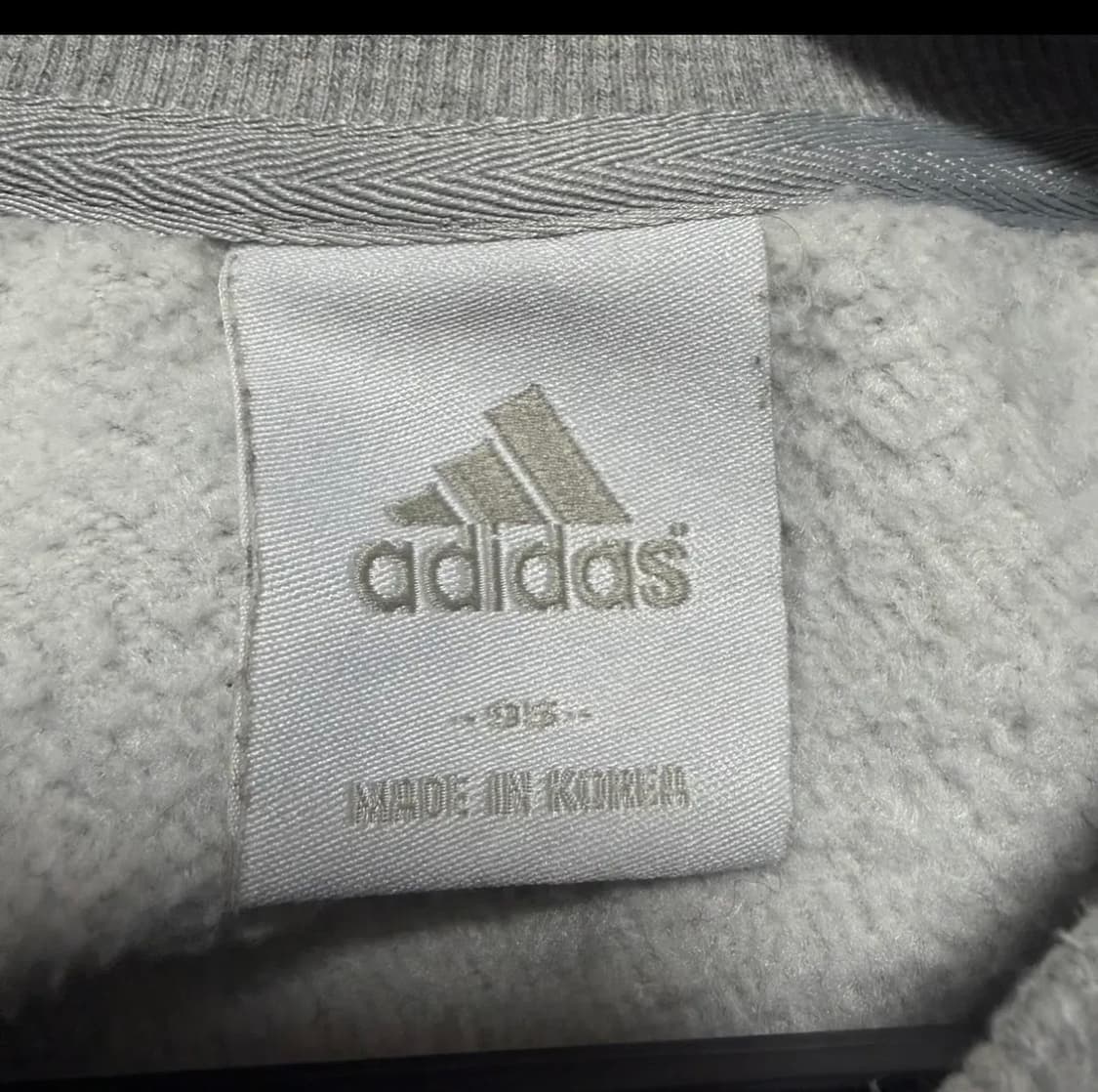 아디다스 라이트 그레이 맨투맨 상품이미지2