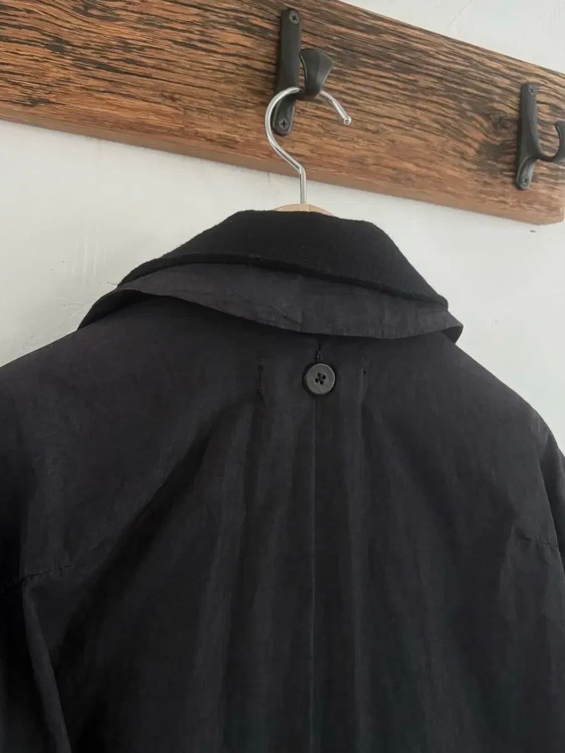 TRANSIT 트랜짓 블랙 컬러 더블 트렌치 롱 코트 상품이미지7