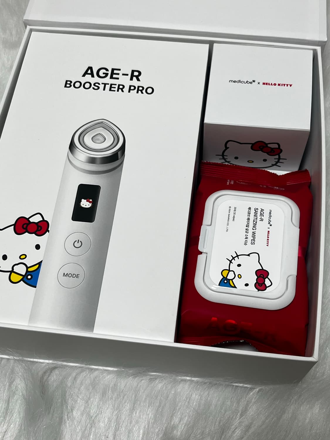 메디큐브 부스터프로 헬로키티 에디션 (풀구성) 상품이미지3