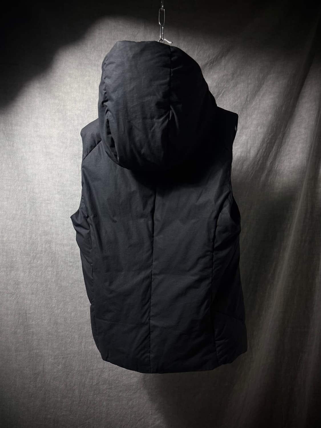 Attachment High-Neck Down Vest  상품이미지5
