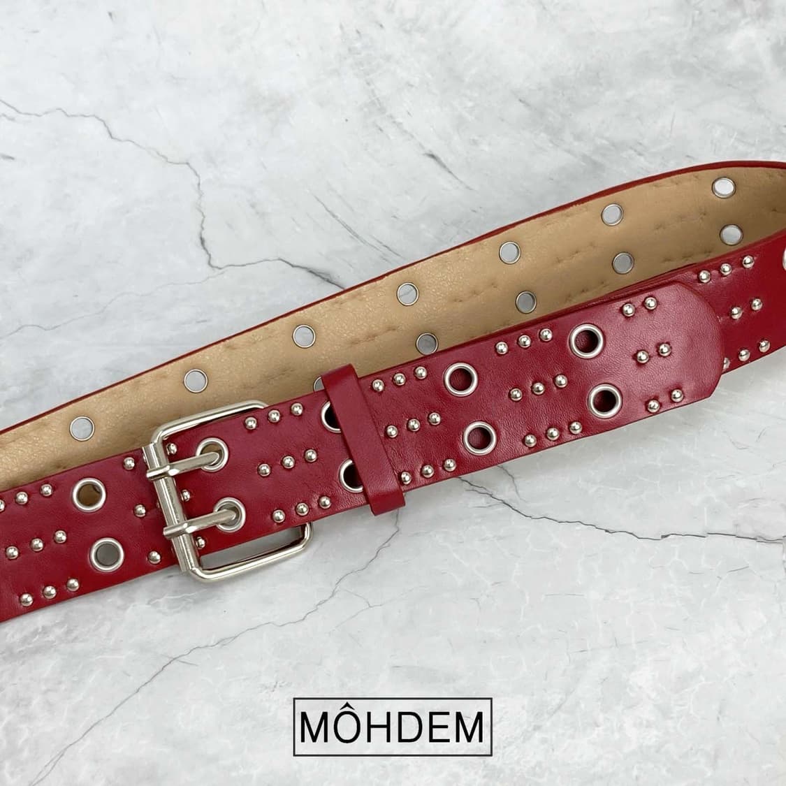 [Unisex] y2k 스터드 아일렛 가죽 벨트 레드 상품이미지1
