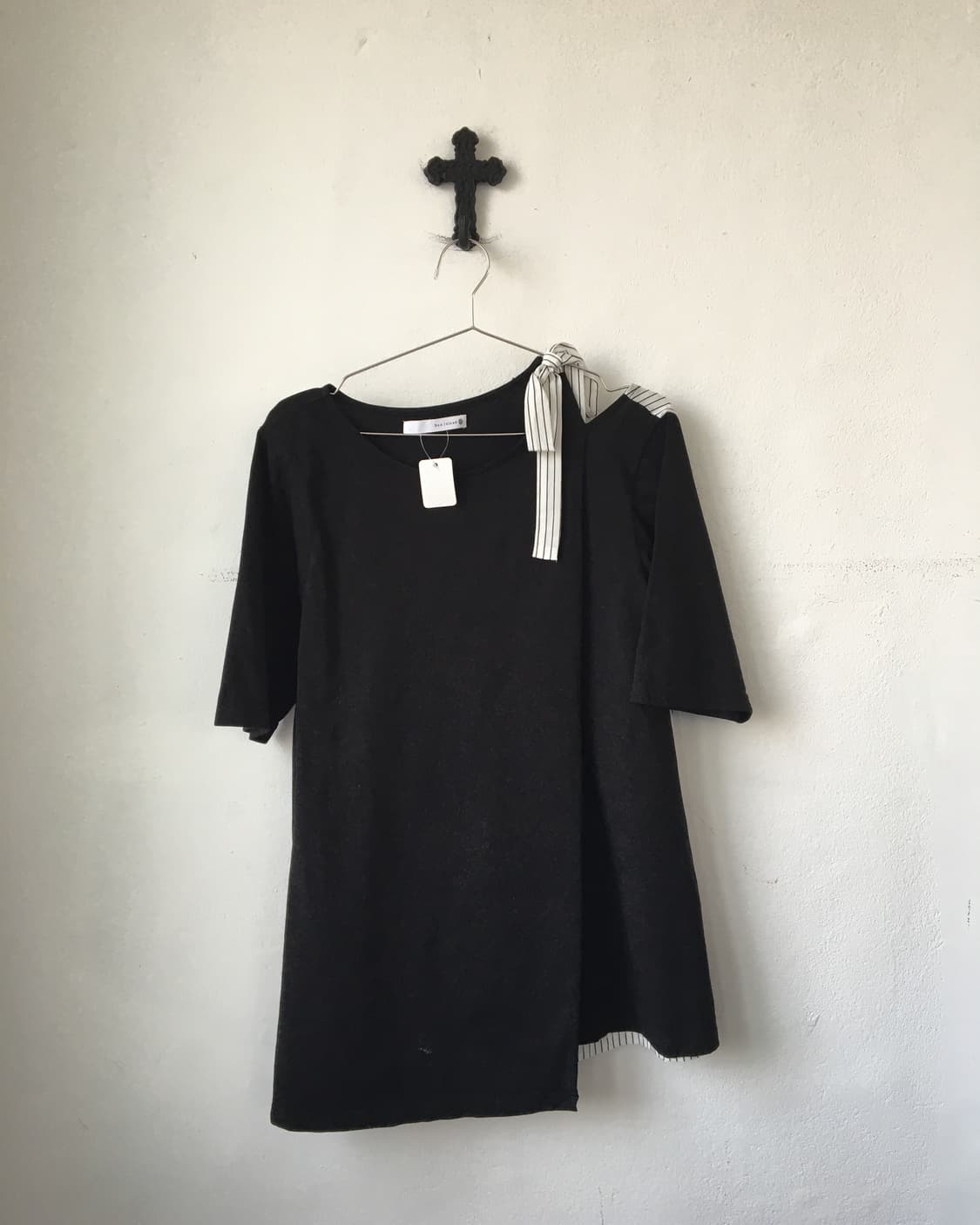 Ribbon cut off wrap point top 상품이미지2