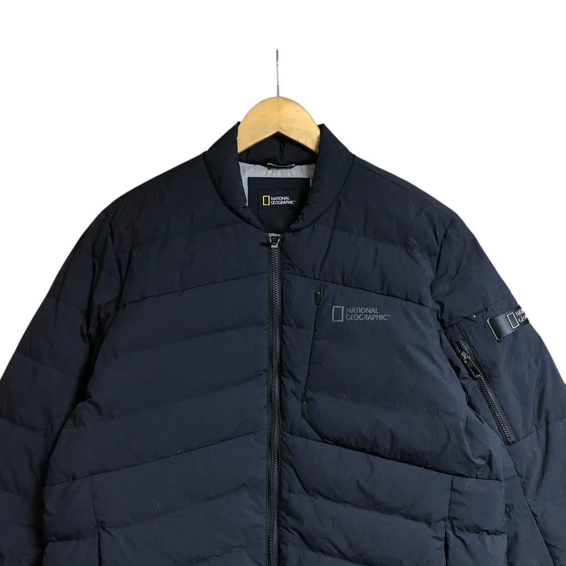 내셔널지오그래픽 검정 패딩점퍼 상품이미지1