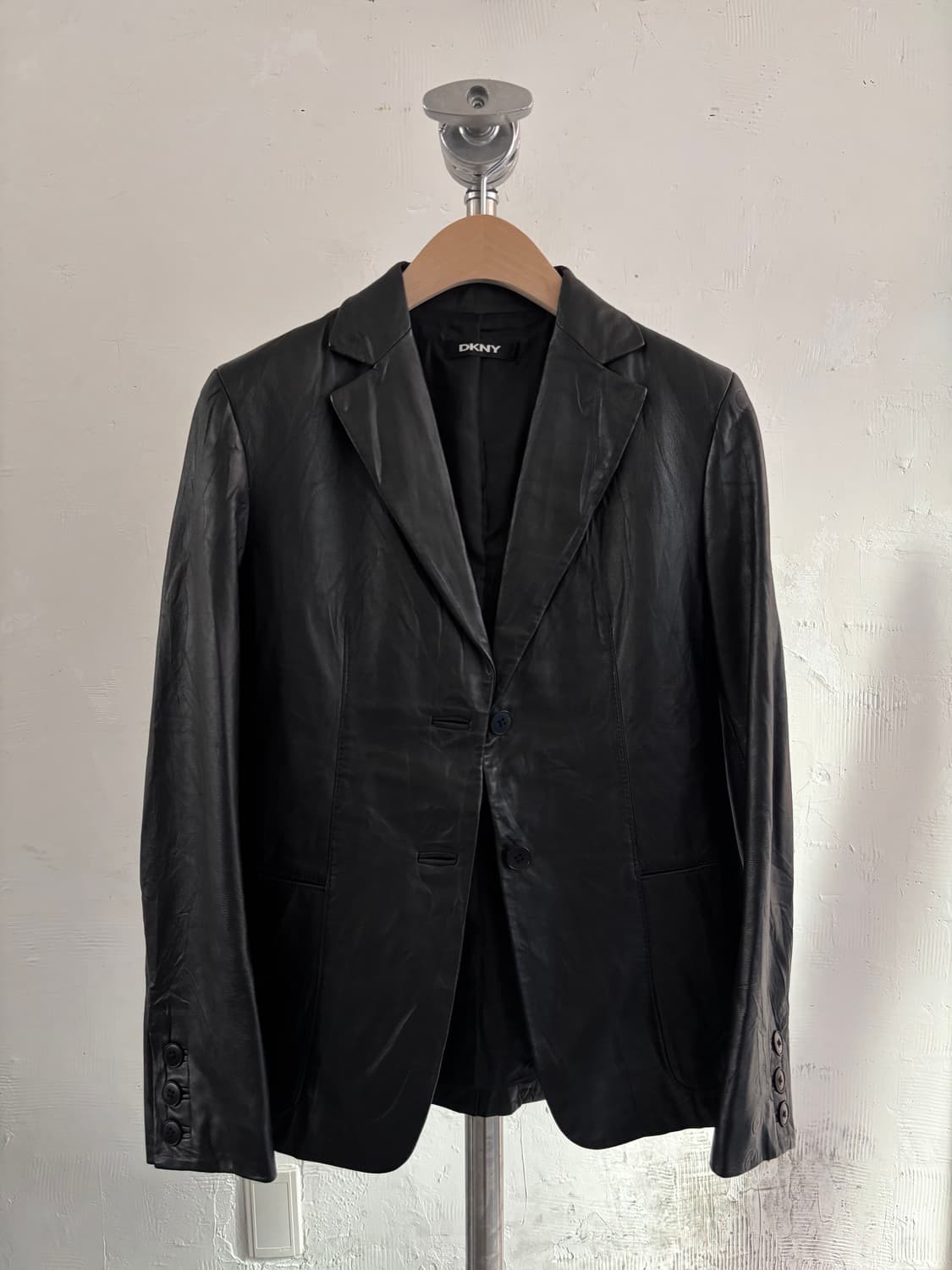 DKNY 디케이엔와이 블랙 컬러 가죽 블레이저 자켓 상품이미지8