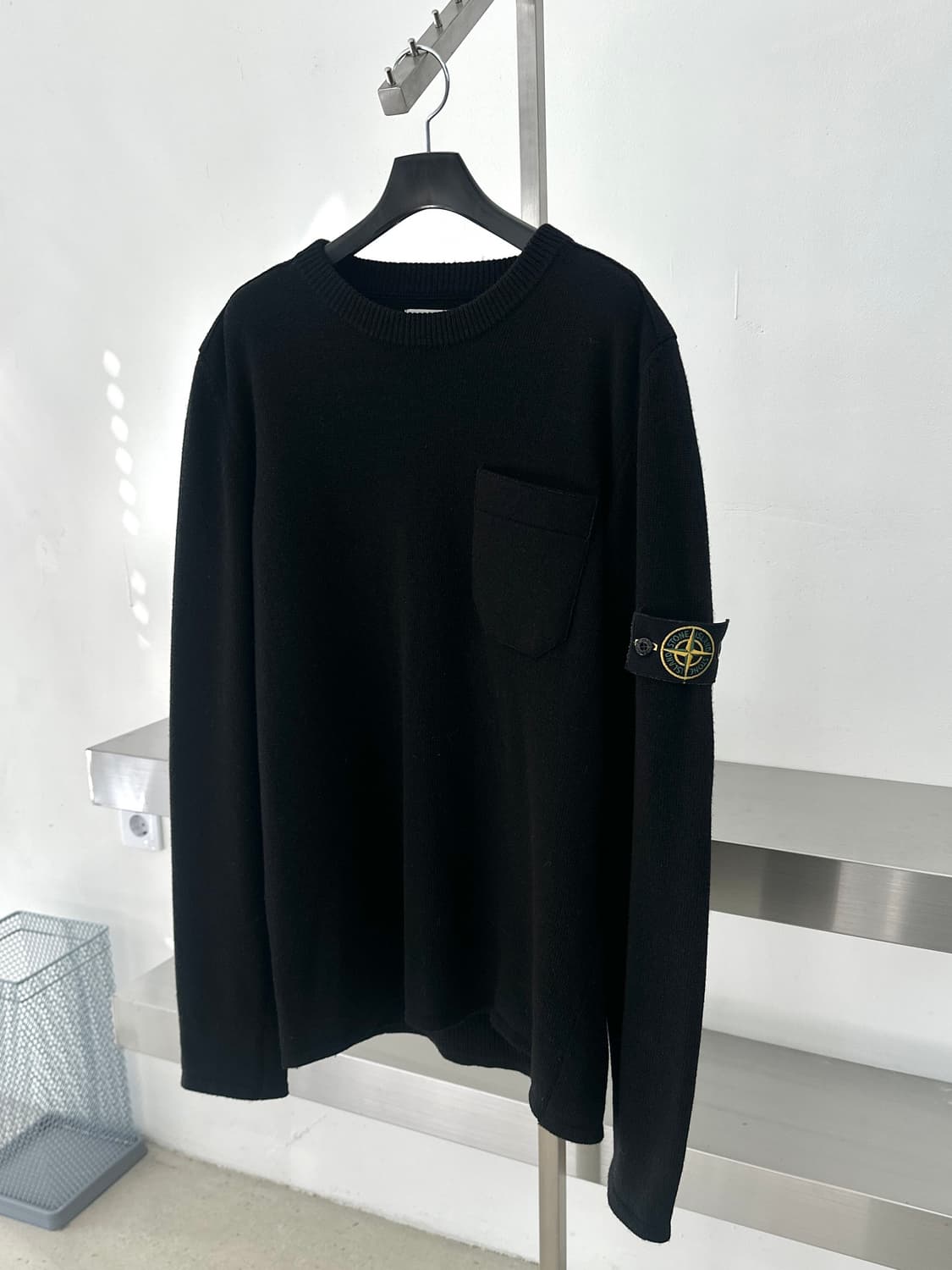 스톤아일랜드 와펜 블랙 포켓 울 니트  상품이미지3