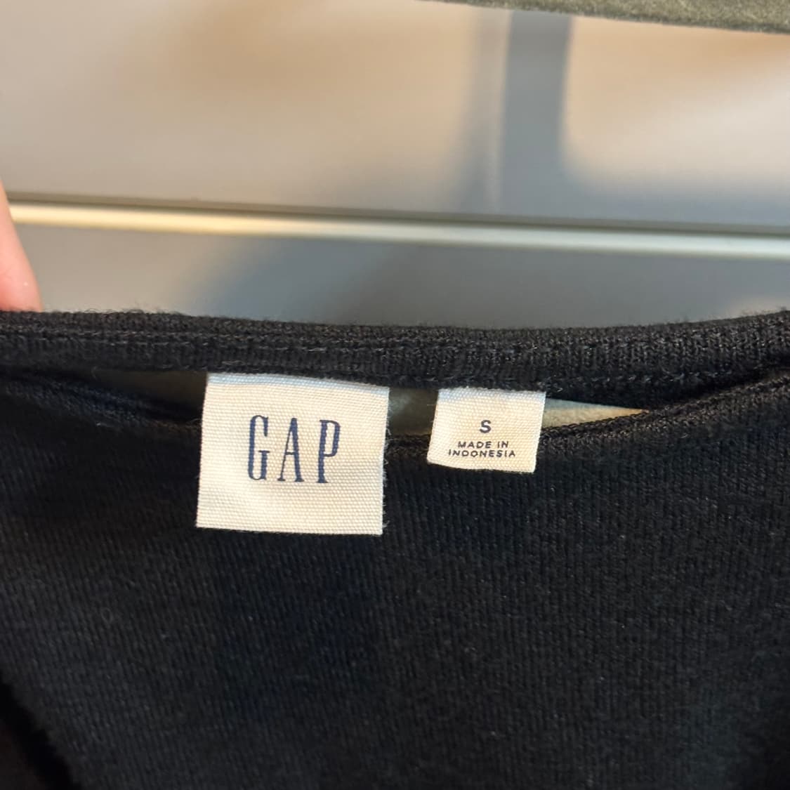 GAP 블랙 비스코스 꼬임 랩 원피스 상품이미지4