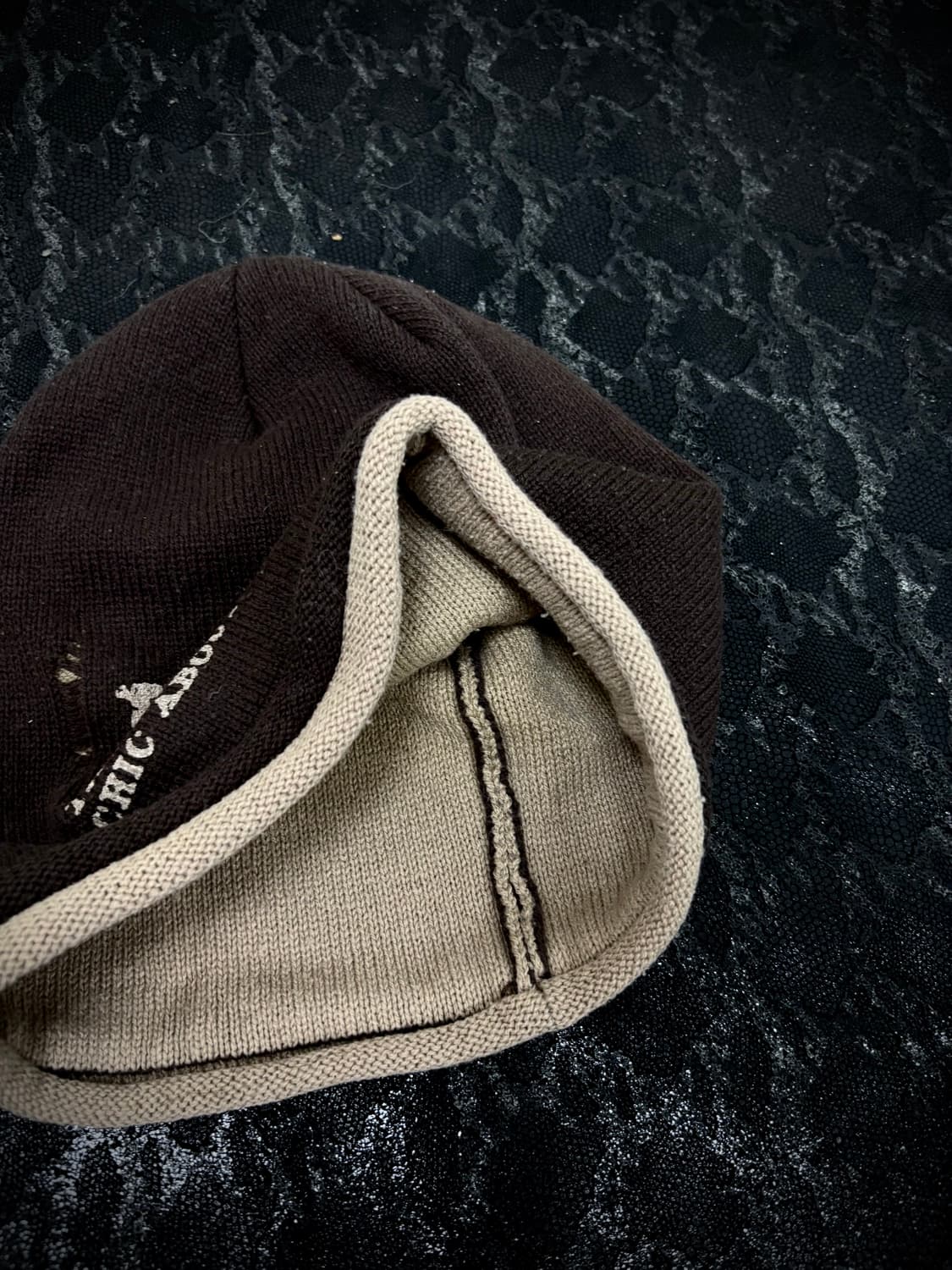 “Vintage” Y2K Print Beanie 상품이미지3