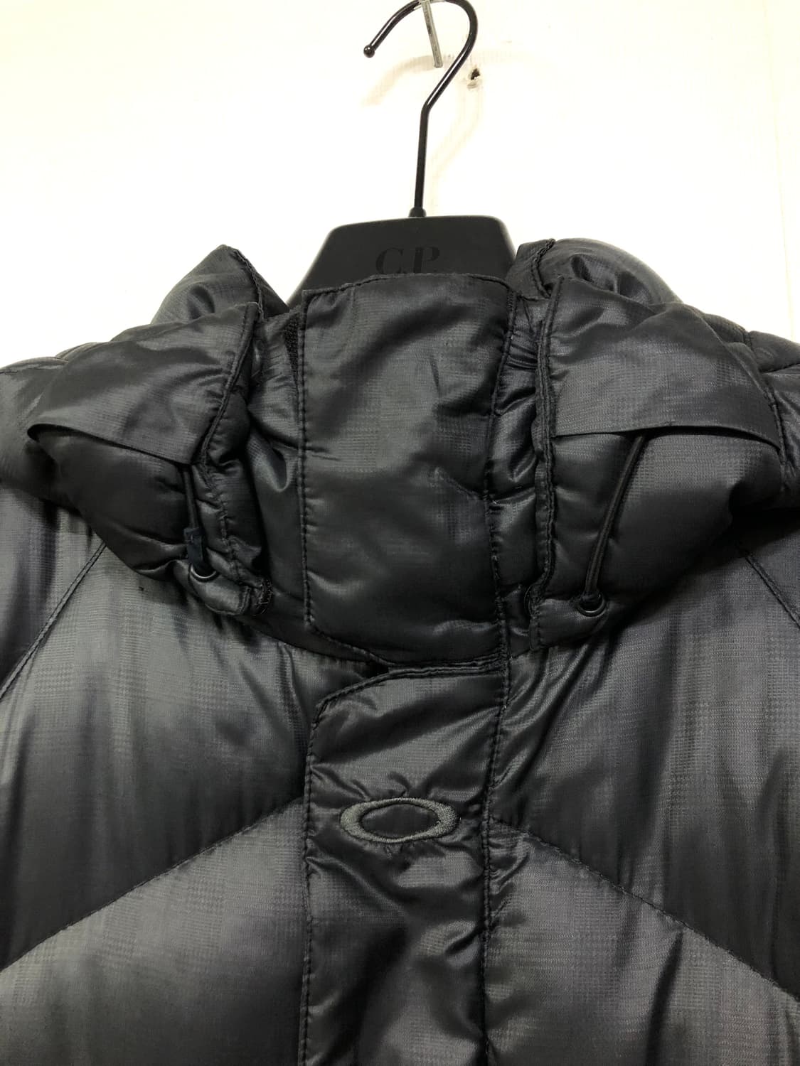 OAKLEY 오클리 투웨이 지퍼 구스다운 하프패딩 _ 블랙 상품이미지2