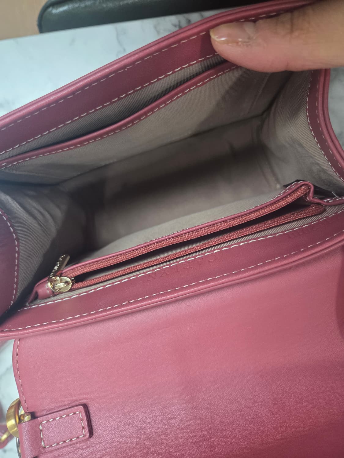 CARLYN 칼린 뉴헤스터 가방 상품이미지4