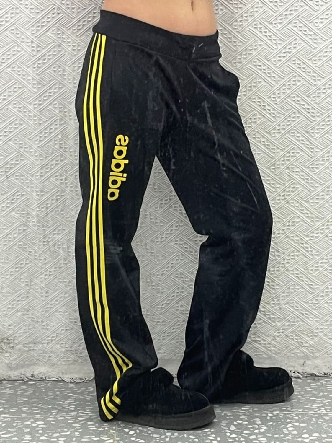 아디다스 대장급 00's 미드로고 블랙 옐로우 트랙팬츠 95 C06716 상품이미지2