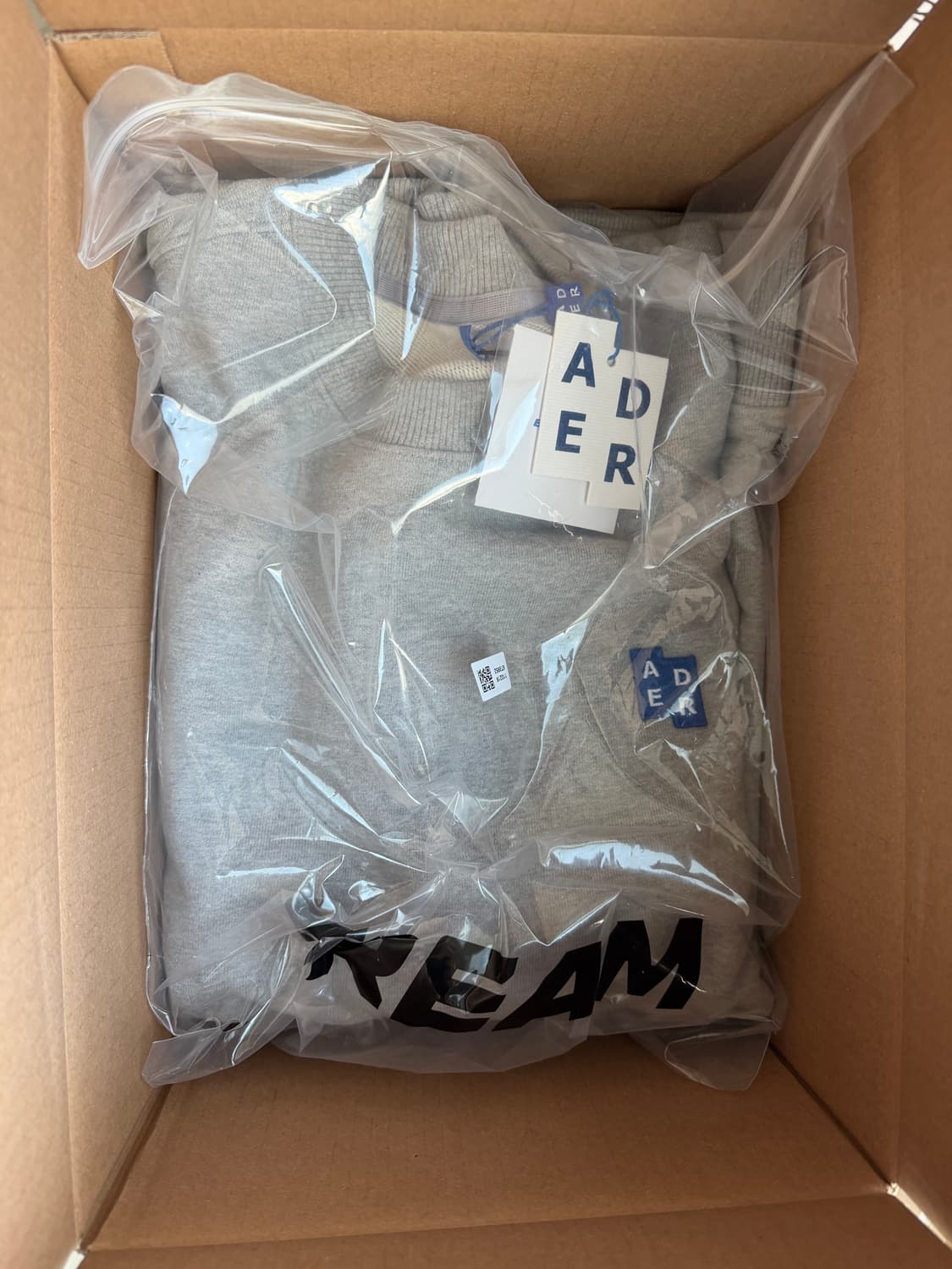 아더에러 맨투맨  상품이미지1