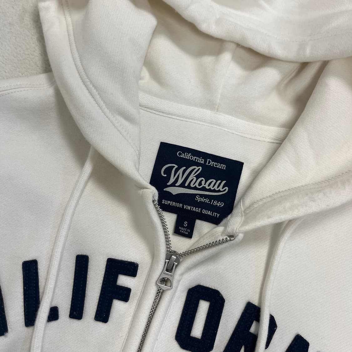 Who.A.U white 2way hood zip-up 상품이미지7