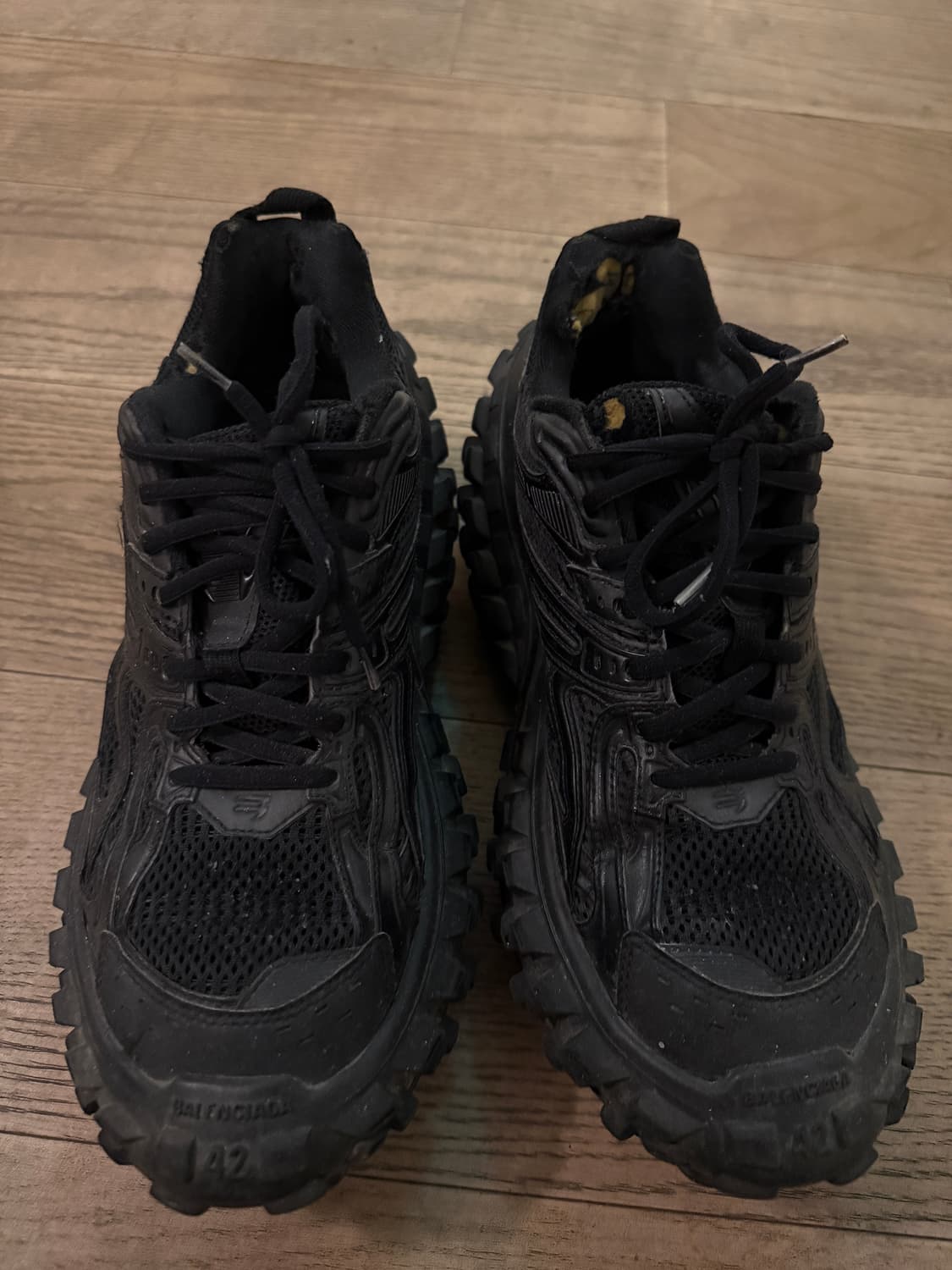 발렌시아가 디펜더 42 (실착샷첨부) 상품이미지3