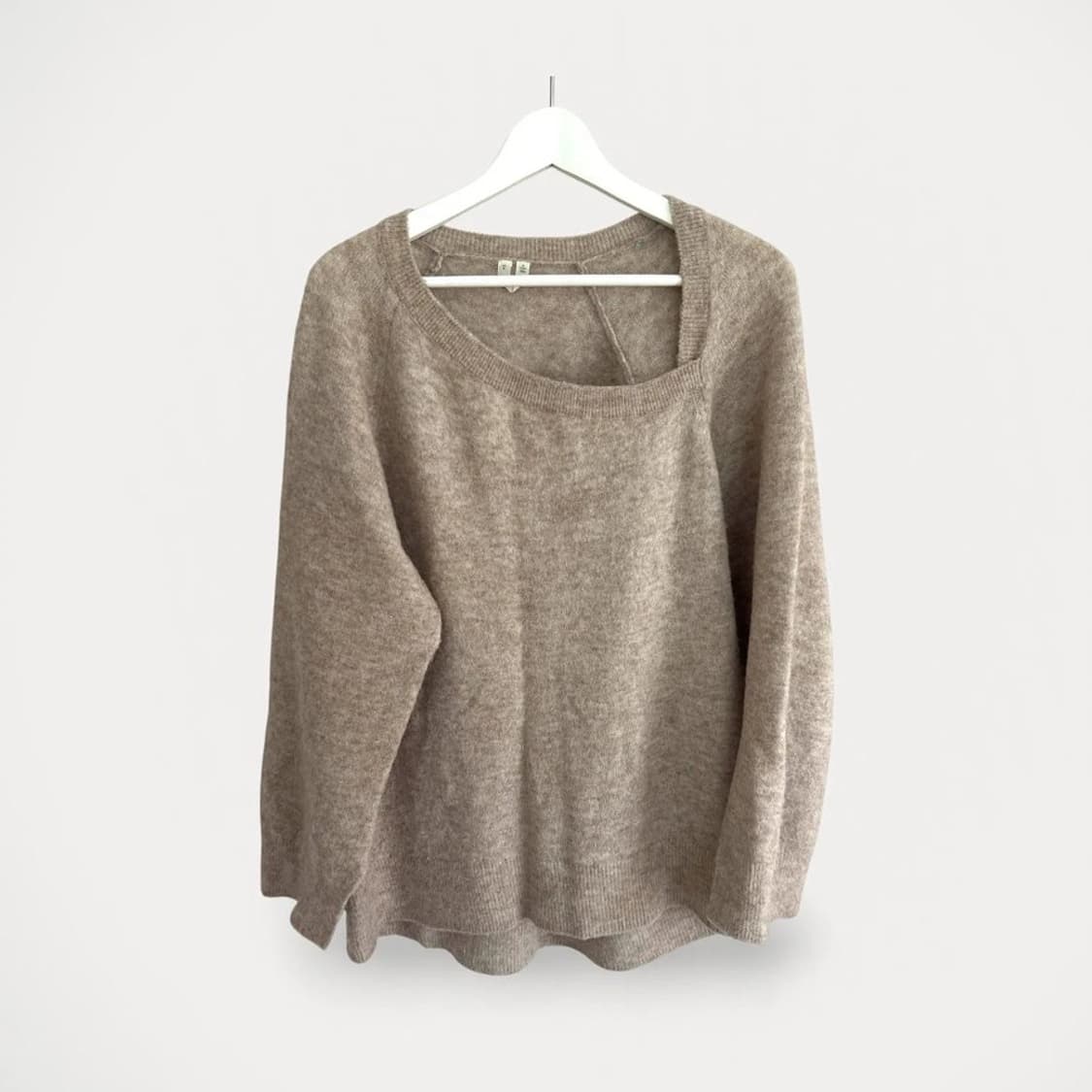 Arket 아르켓 애시메트릭 넥라인 알파카 니트 상품이미지2