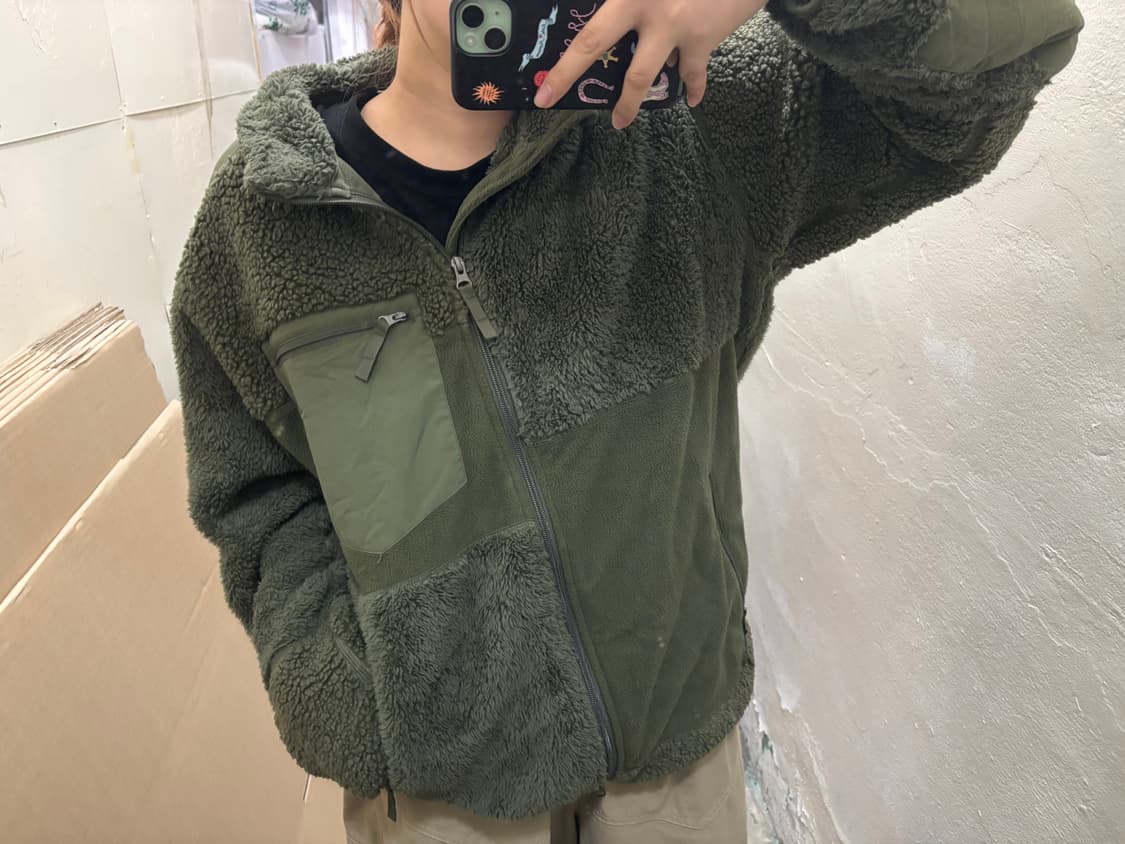 유니클로 X 엔지니어드가먼츠 카키 후리스  상품이미지1