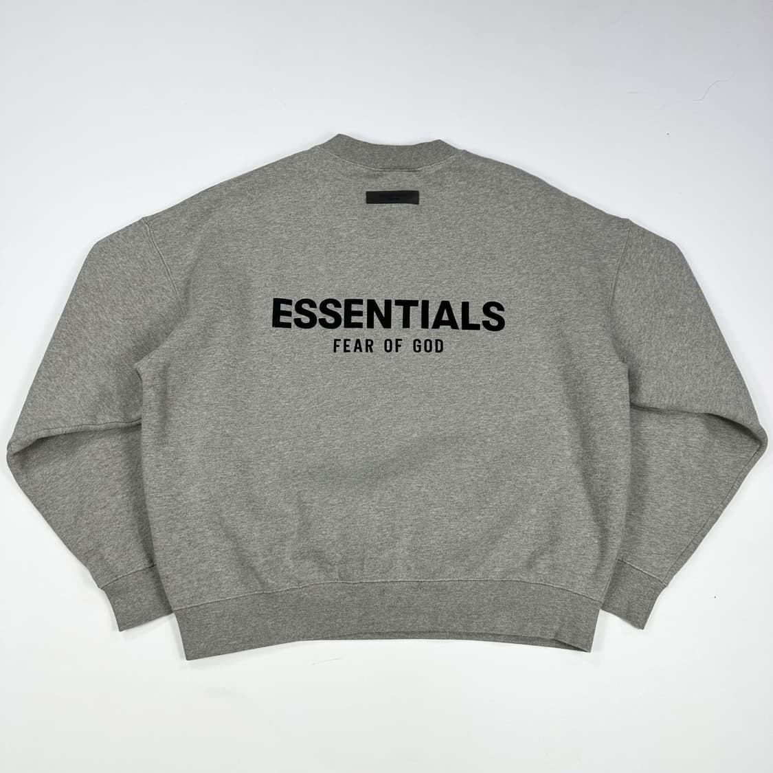 피오갓 에센셜 백로고 다크그레이 맨투맨 (실측 M) 상품이미지3