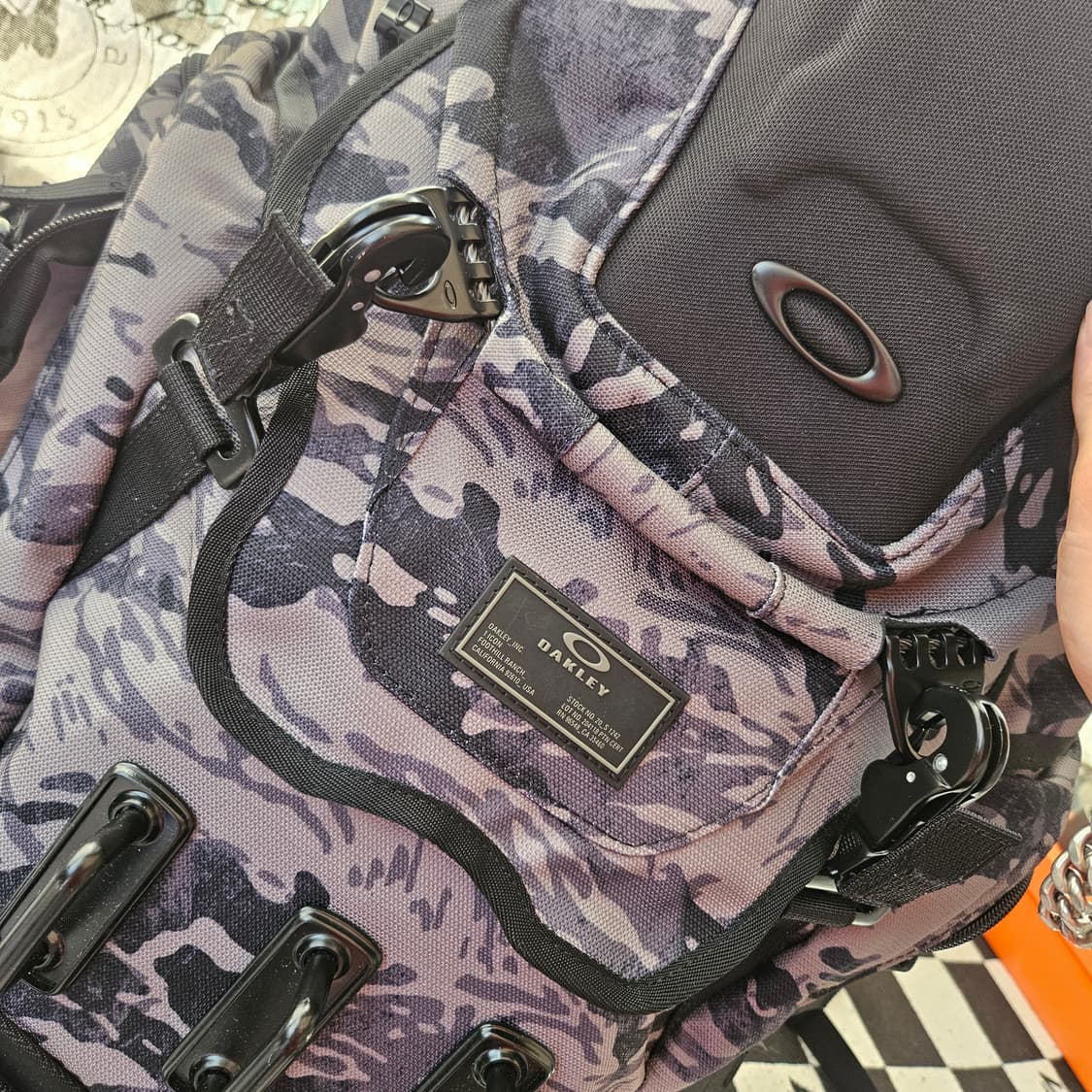 (미사용)오클리(Oakley) 키친 싱크 타이거 마운틴 카모 백팩 상품이미지4
