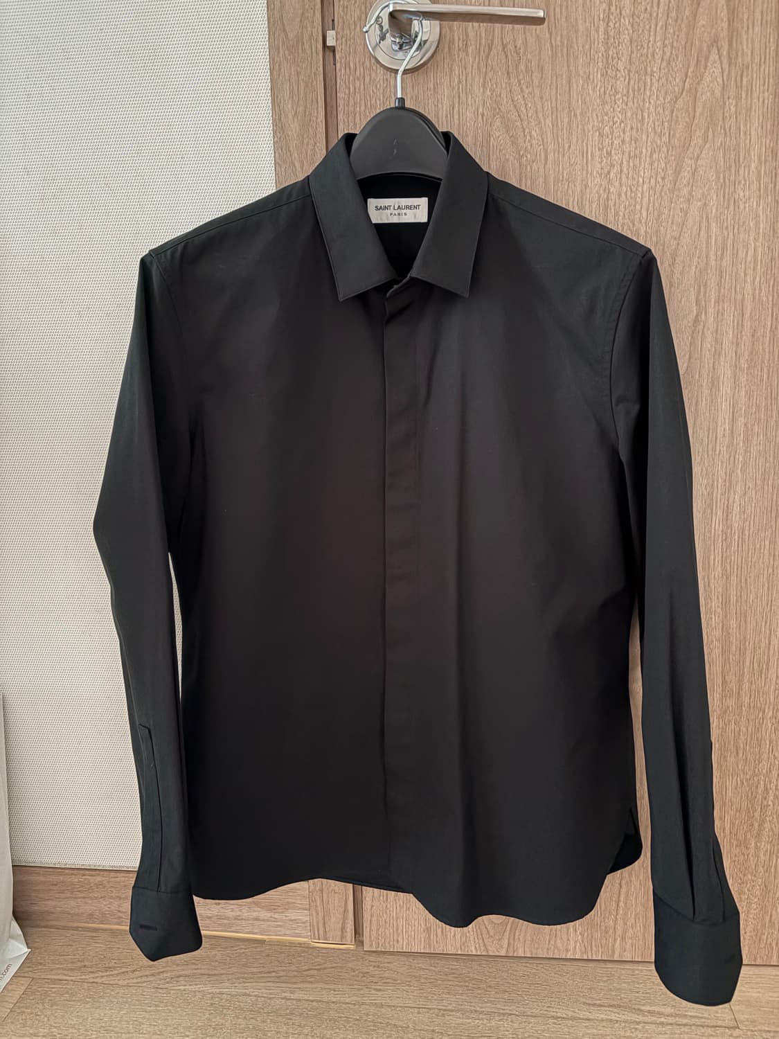 생 로랑 23SS 코튼 포플린 셔츠 상품이미지1