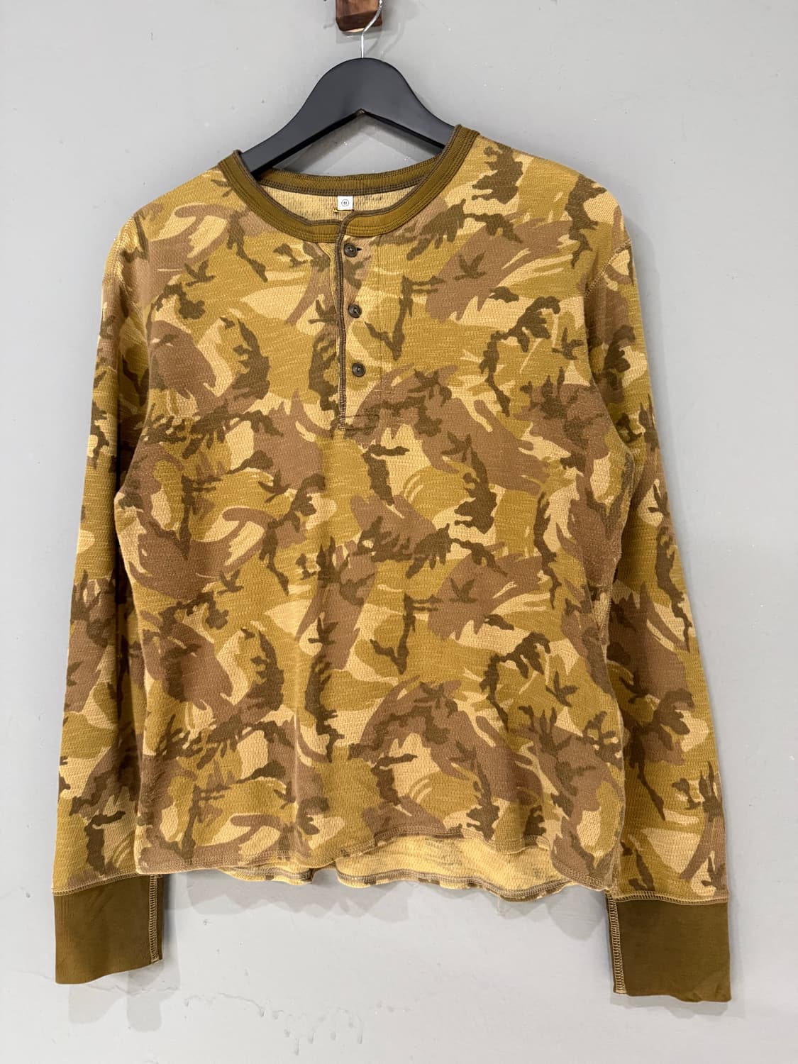 camo pattern henry neck long sleeve 상품이미지6