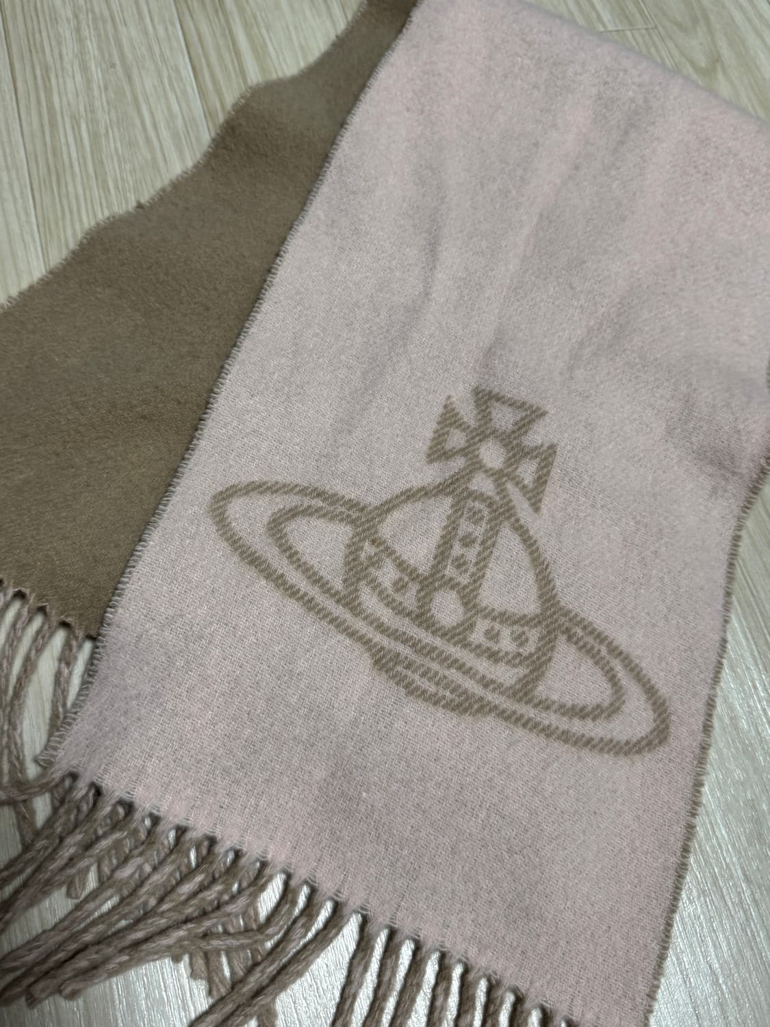 비비안 웨스트우드 양면 머플러 상품이미지2