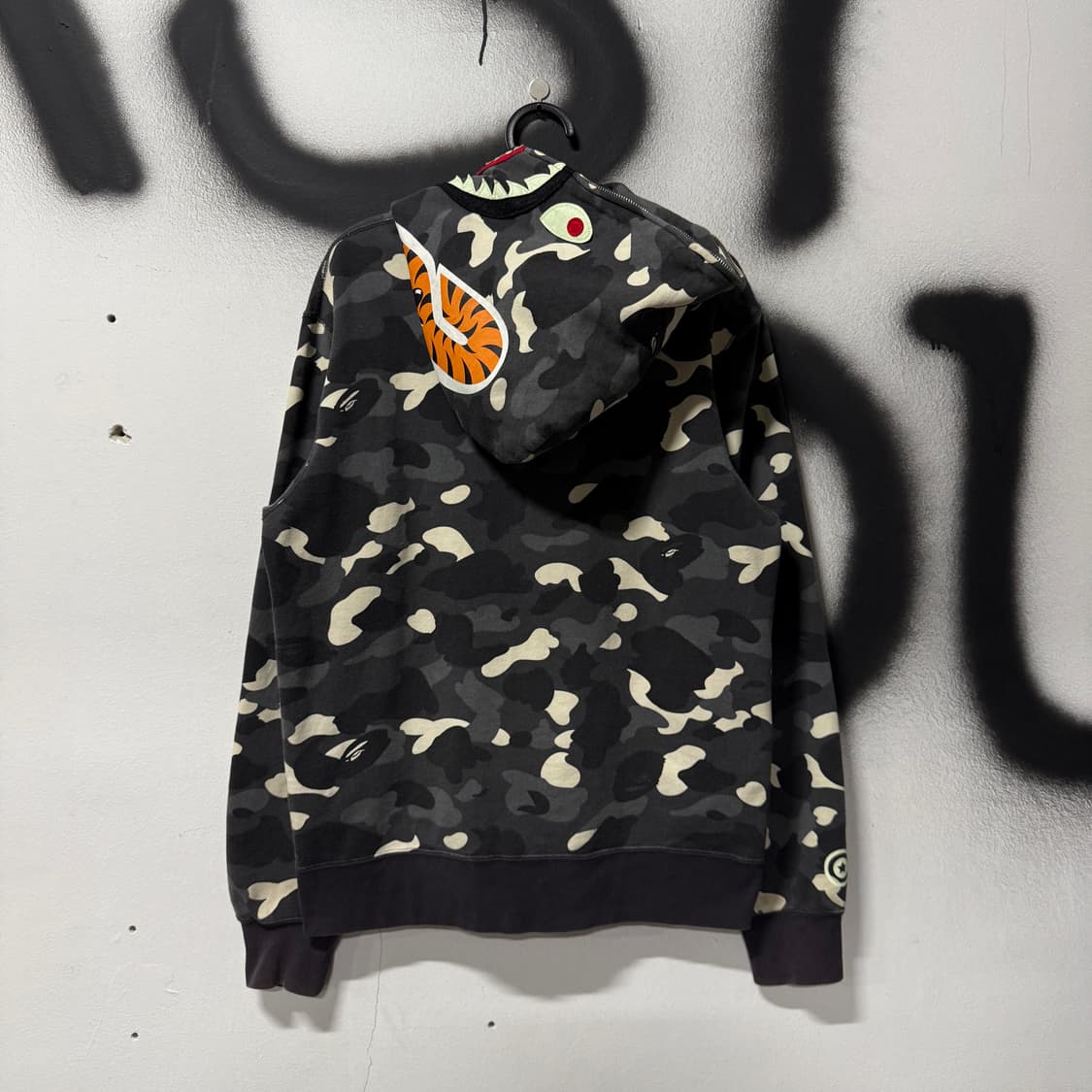 정품 베이프 흑계 시티 카모 샤크 풀 집업 후디 (야광) 상품이미지2