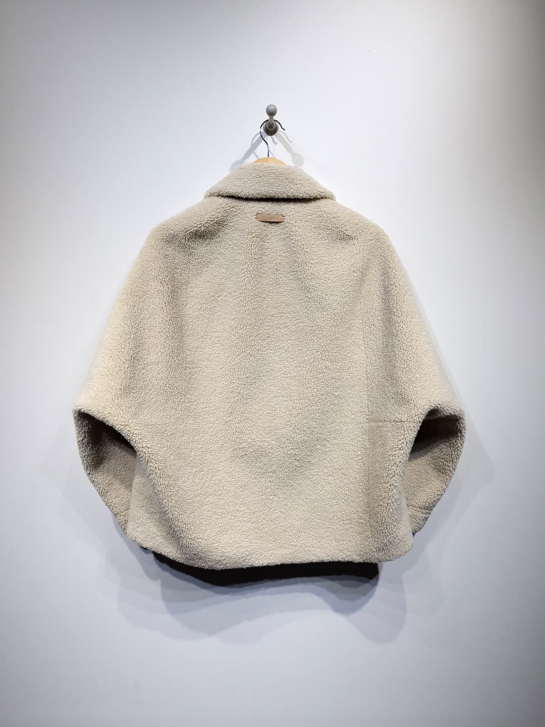 Thursday Island 써스데이아일랜드 오버핏 보아 무스탕 상품이미지5