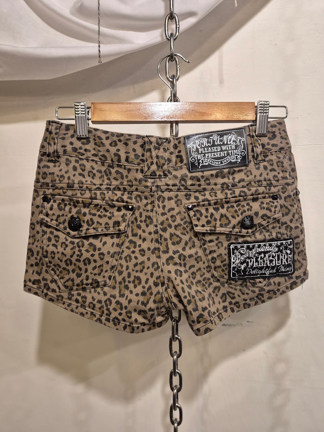 레오파드 패턴 스터드 베이지 숏팬츠 상품이미지3