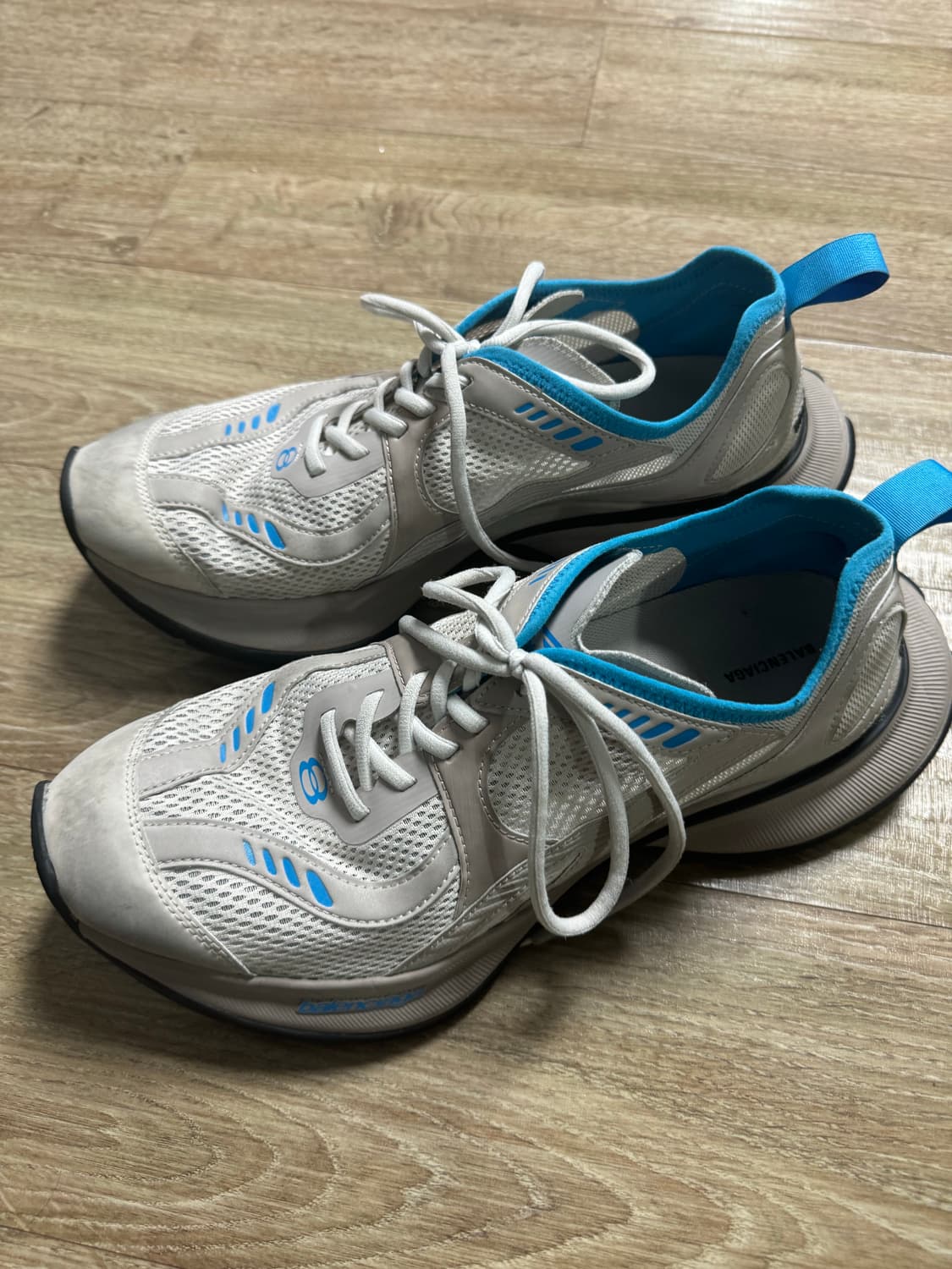 BALENCIAGA 발렌시아가 서킷 스니커즈 44 상품이미지4