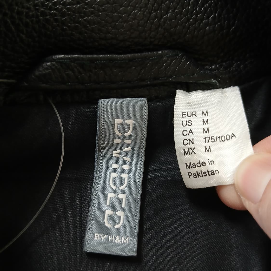 DIVIDED H&M 블랙 소가죽 베스트  상품이미지8