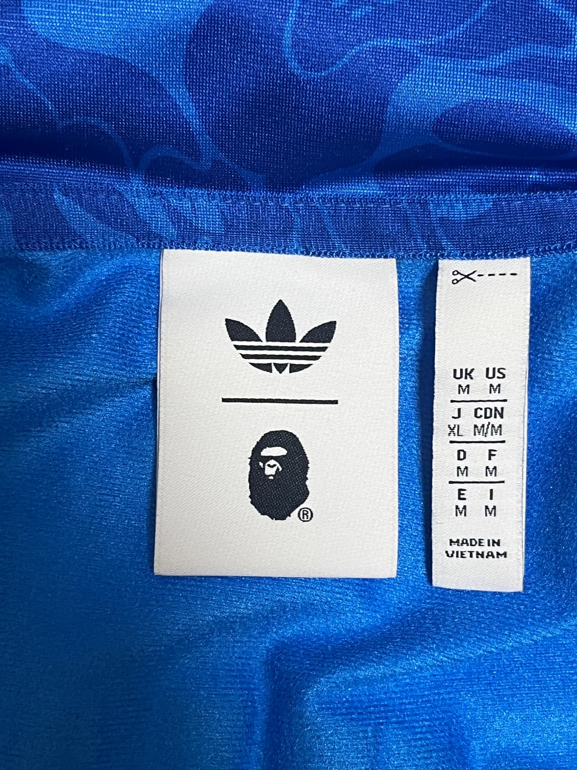 아디다스 x 베이프 올오버 프린트 트랙 탑 블루 - US 사이즈 져지 상품이미지4