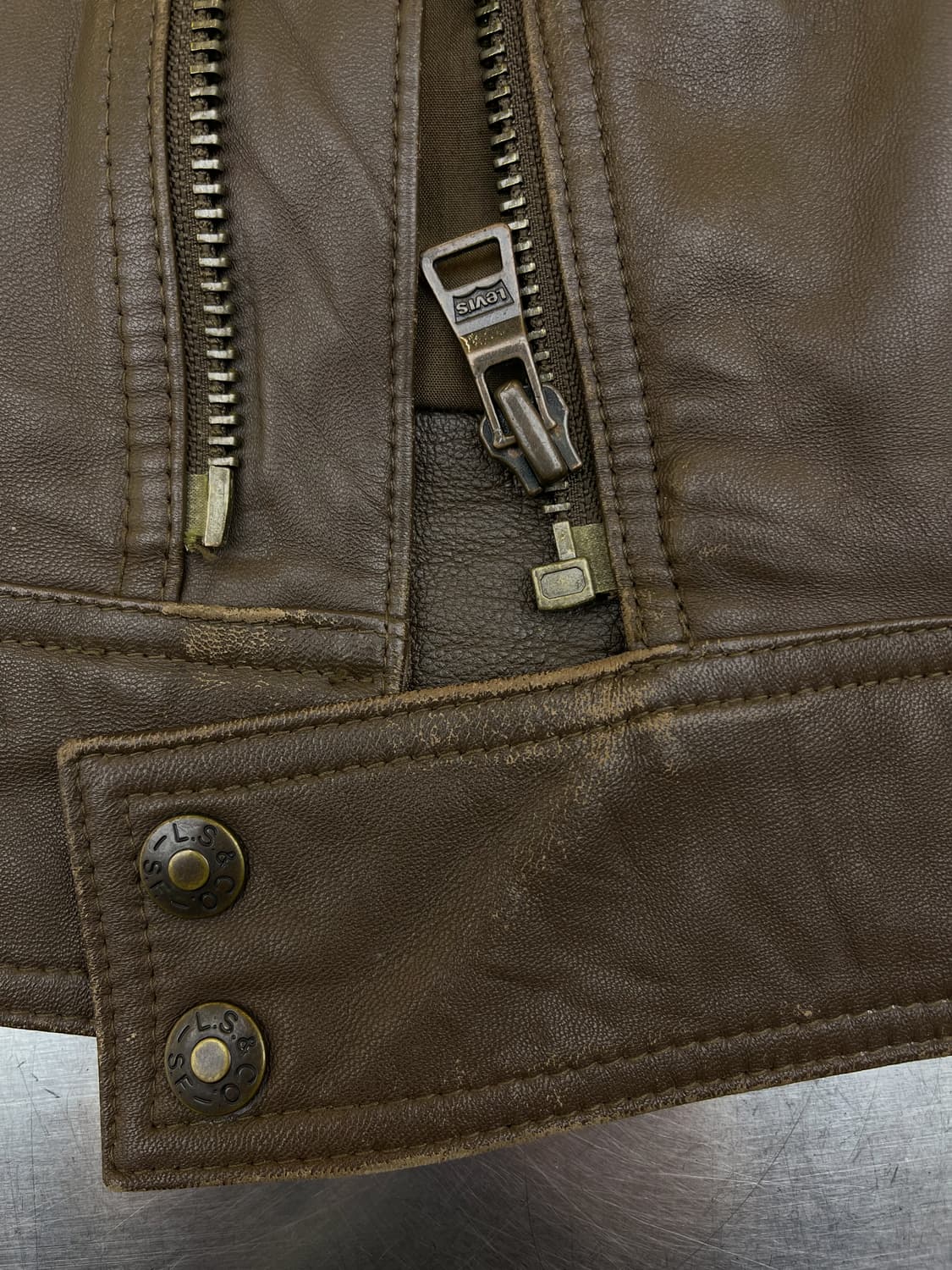 리바이스 램 레더 바이커 집업 베스트 상품이미지9