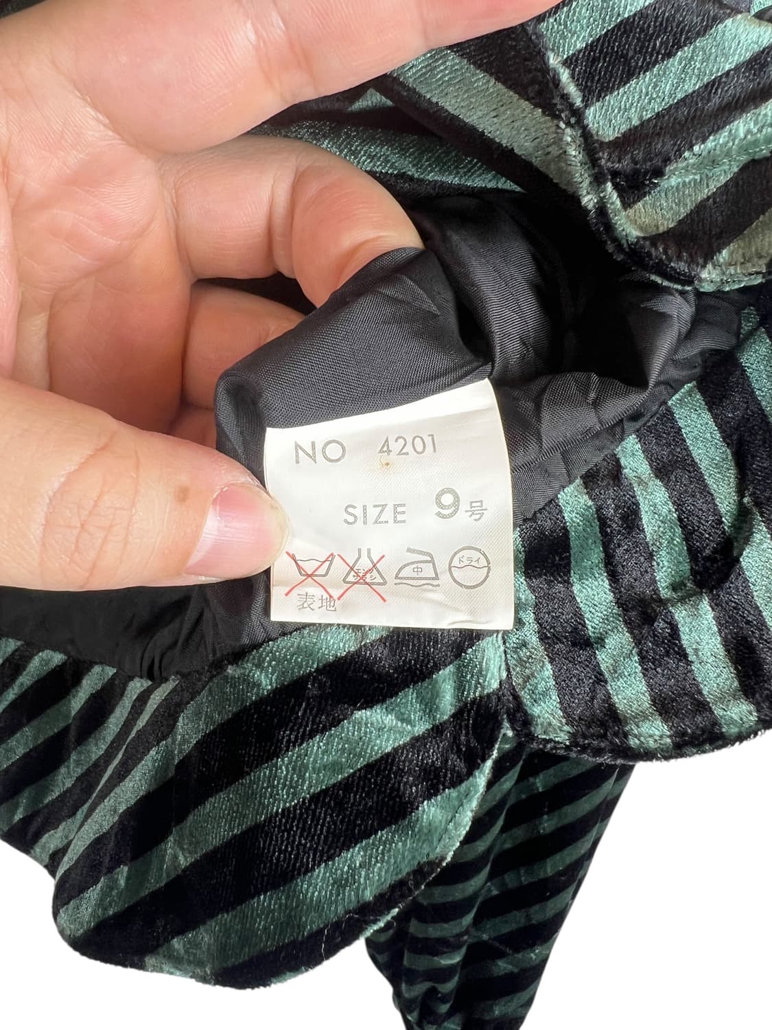 Shark eleven 벨벳 블라우스 스커트 세트 상품이미지7