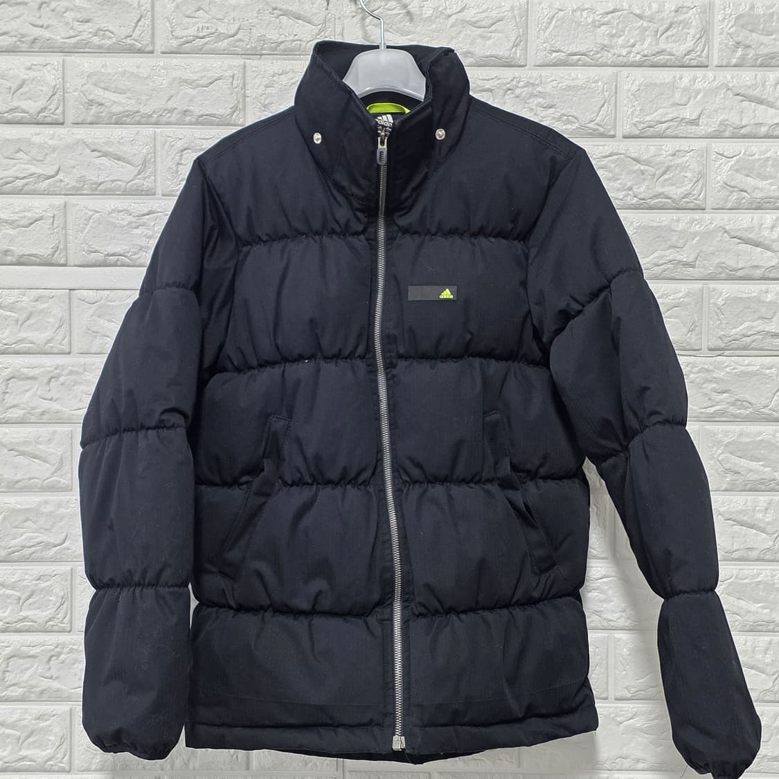 택포) 아디다스 블랙 패딩 S 상품이미지1