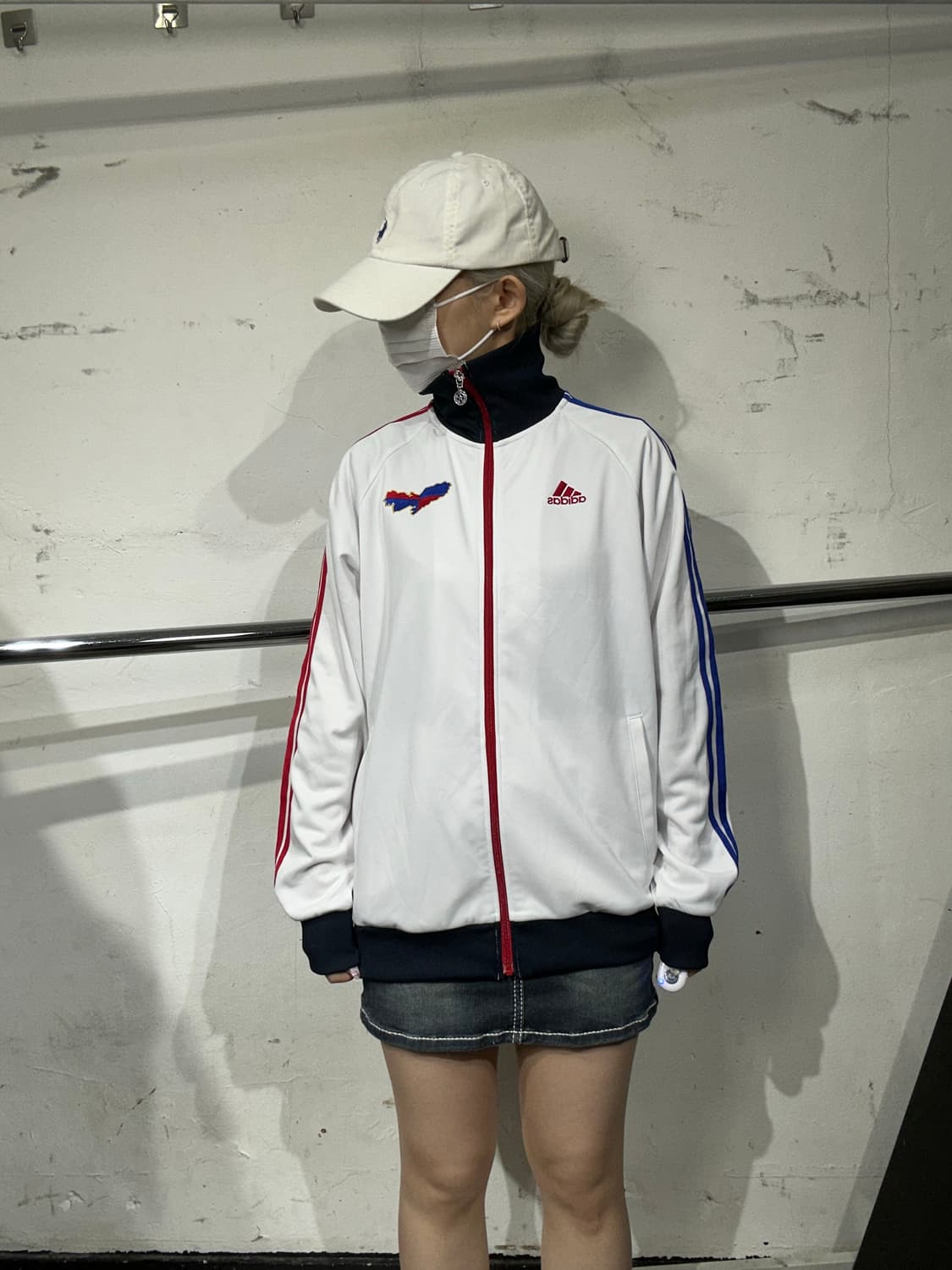 아디다스 화이트 빅 로고 레드 삼선 트랙탑 져지 L 상품이미지2