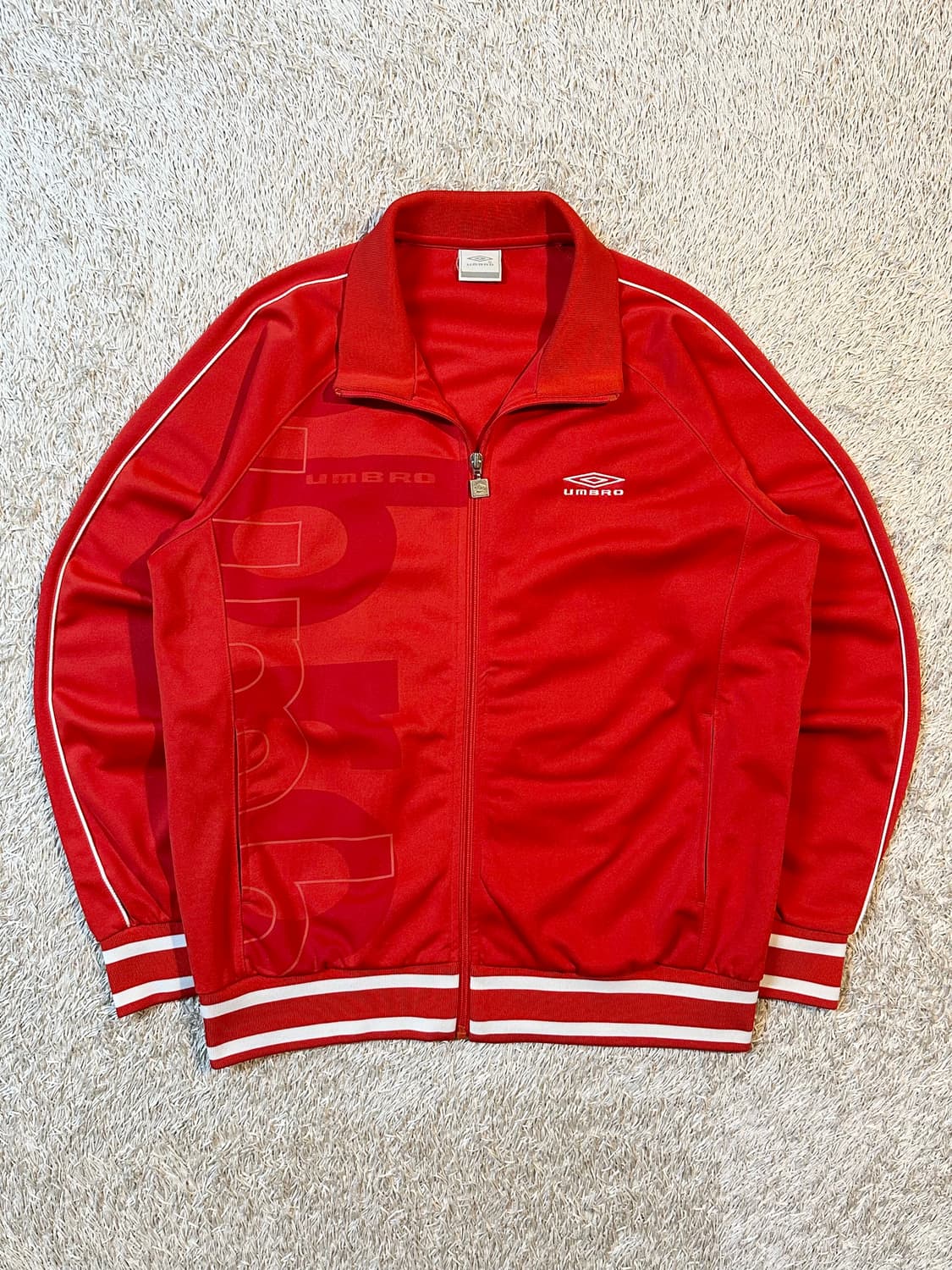 엄브로 UMBRO 올드스쿨 사이드라인 트랙탑 져지 레드 상품이미지1