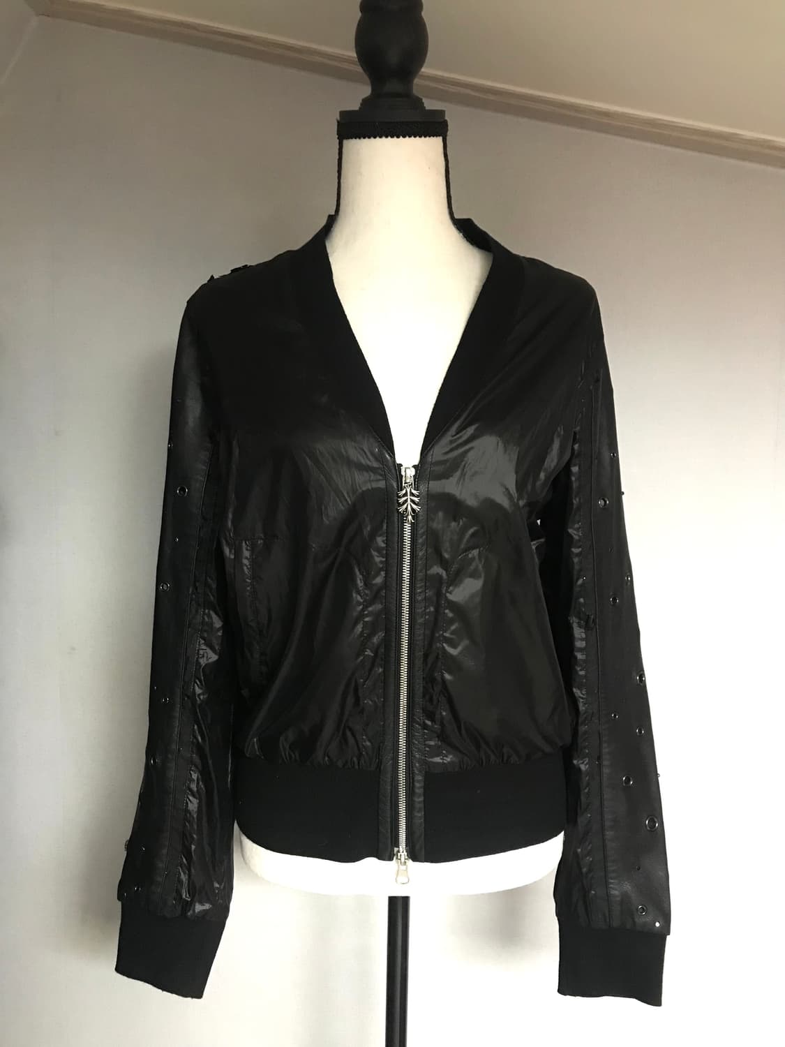 Grommet Sleeve Bomber Jacket 상품이미지2