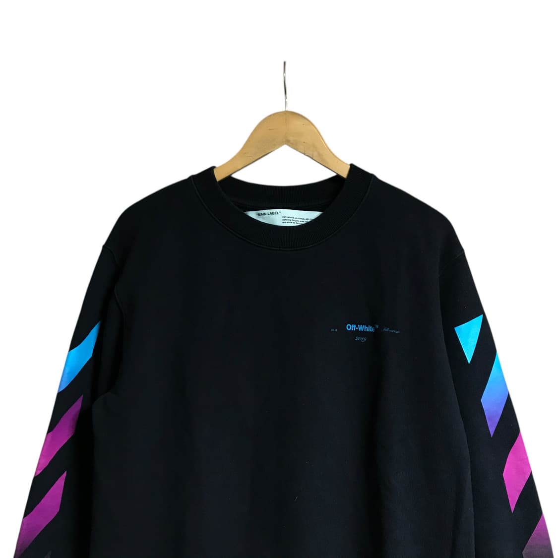 오프화이트 그라데이션 스웻셔츠 상품이미지2